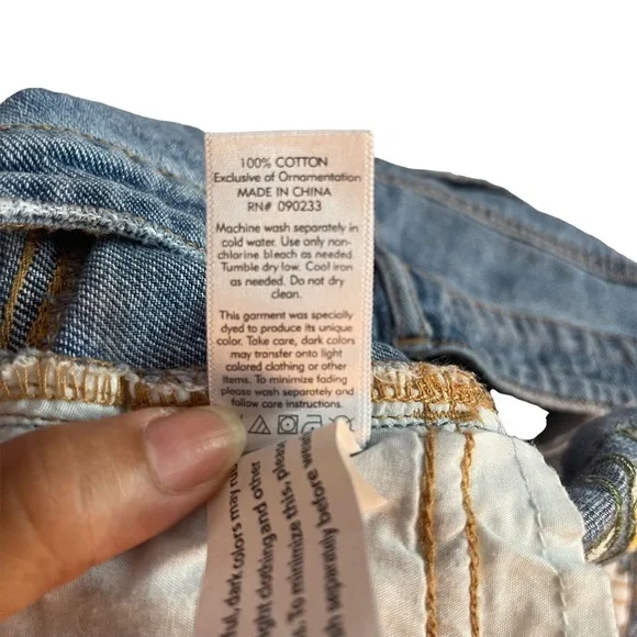 PacSun Denim Flower Embroidered Distressed Light Wash Shorts Size 23 - Picture 8 of 8